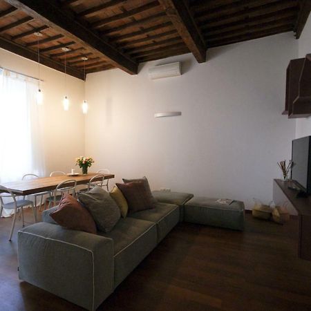 Tabacchi Luxury Apartment In Lucca Historical Center Near Toll Parking Luaran gambar