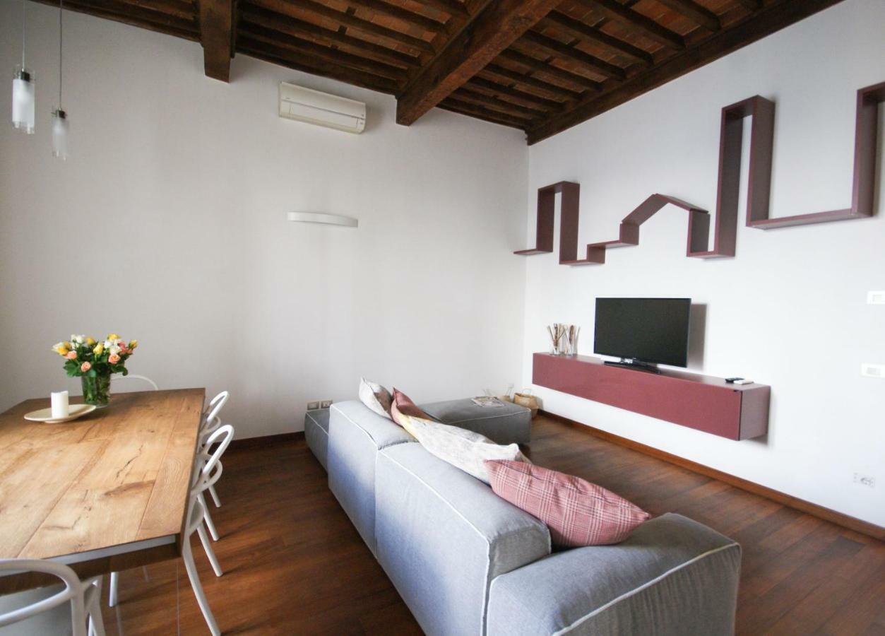 Tabacchi Luxury Apartment In Lucca Historical Center Near Toll Parking Luaran gambar
